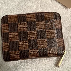 Authentic Louis Vuitton Zippy Coin Wallet